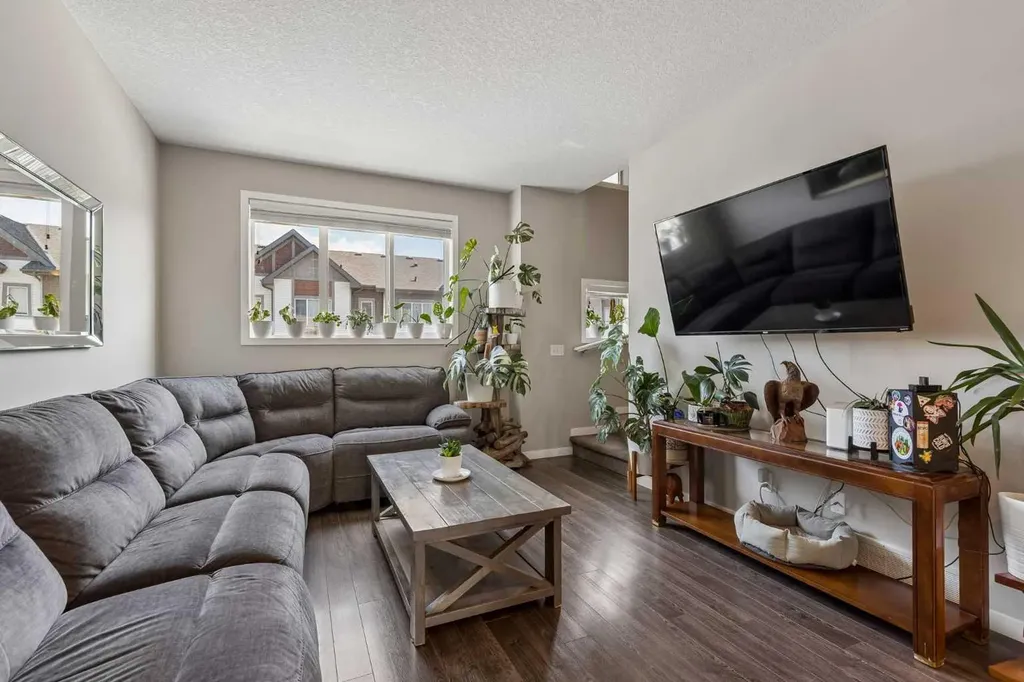 213 Copperpond Villas SE Calgary AB T2Z 5B9