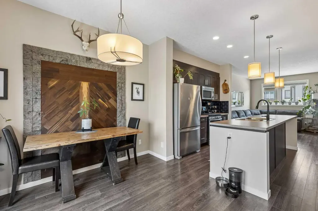 213 Copperpond Villas SE Calgary AB T2Z 5B9