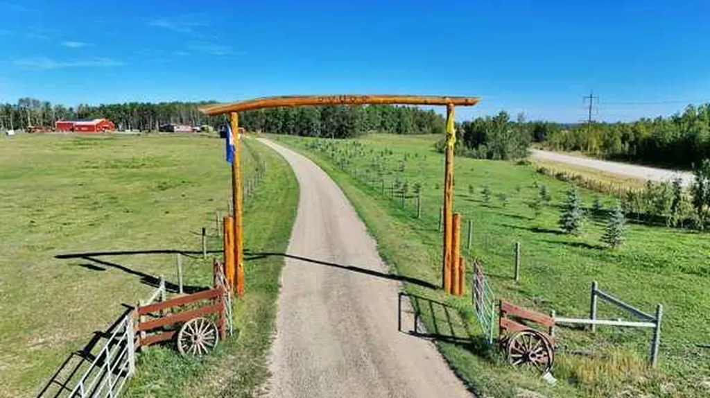 353022 Range Road 4-3 Rural Clearwater County AB T0M0M0