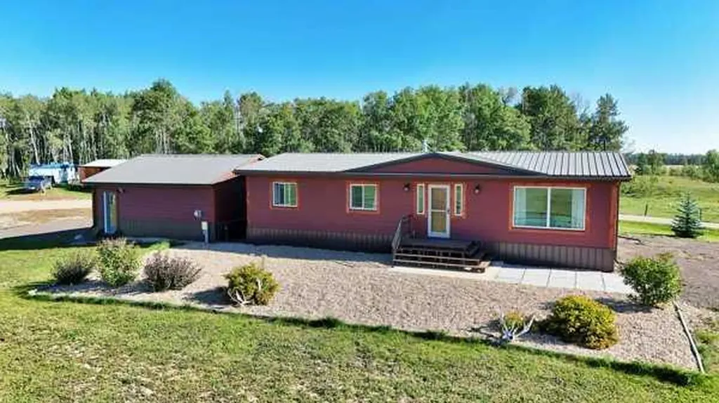 353022 Range Road 4-3 Rural Clearwater County AB T0M0M0
