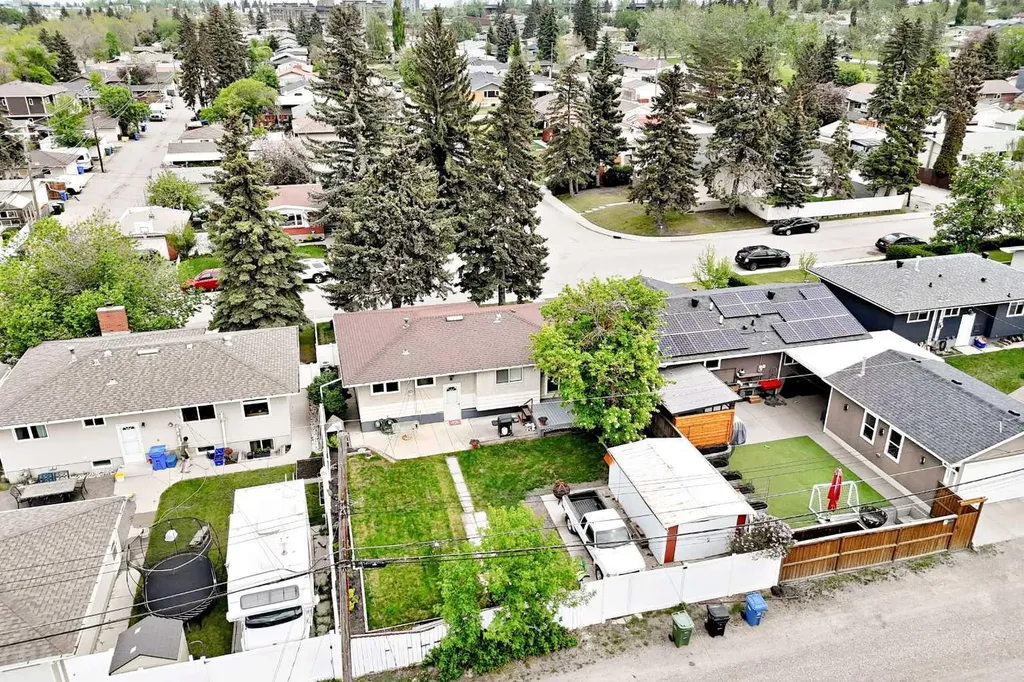 2015 Milne Drive NE Calgary AB T2E 6B7