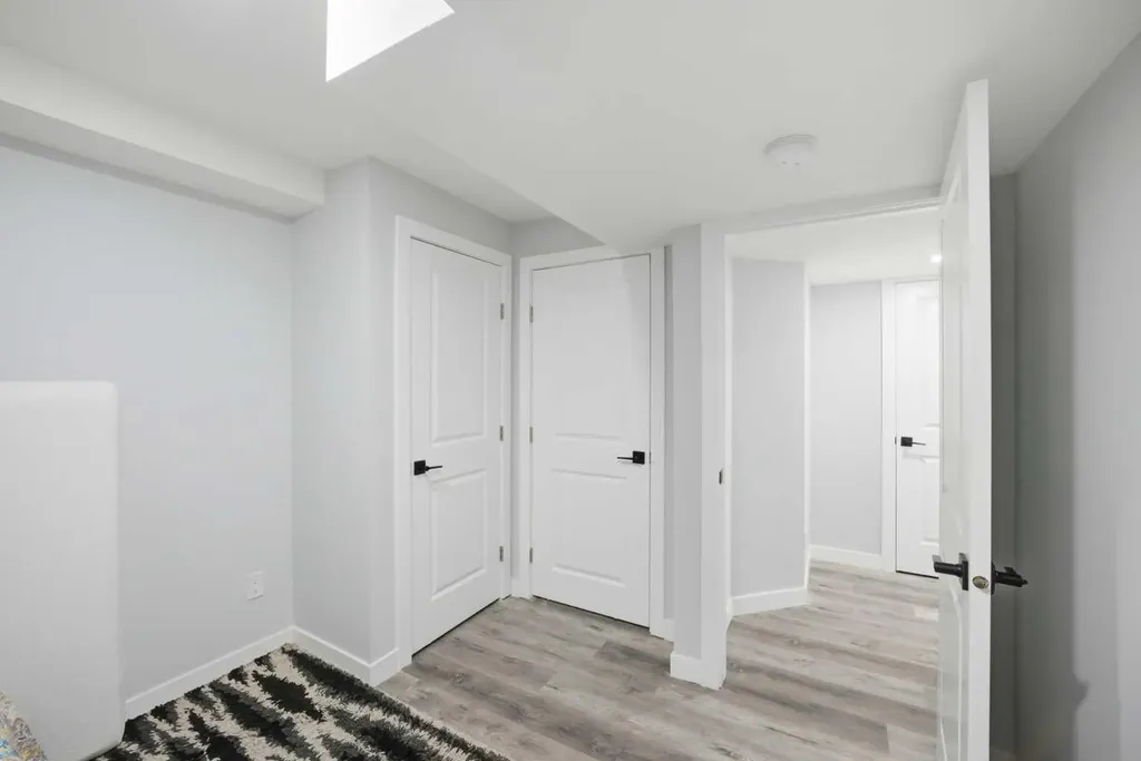 1153 Chinook Gate Bay SW Airdrie AB T4B5J1