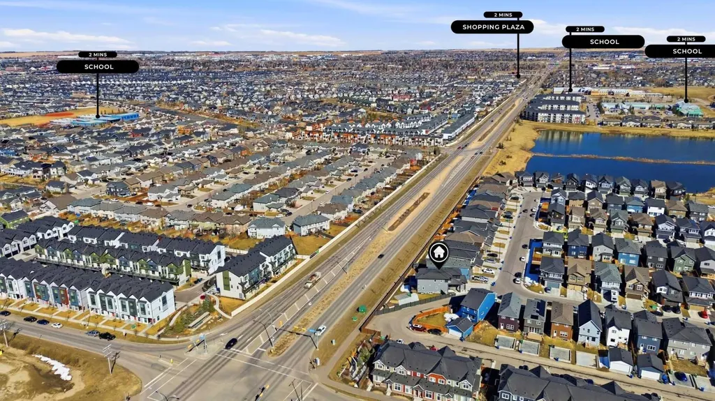 1153 Chinook Gate Bay SW Airdrie AB T4B5J1