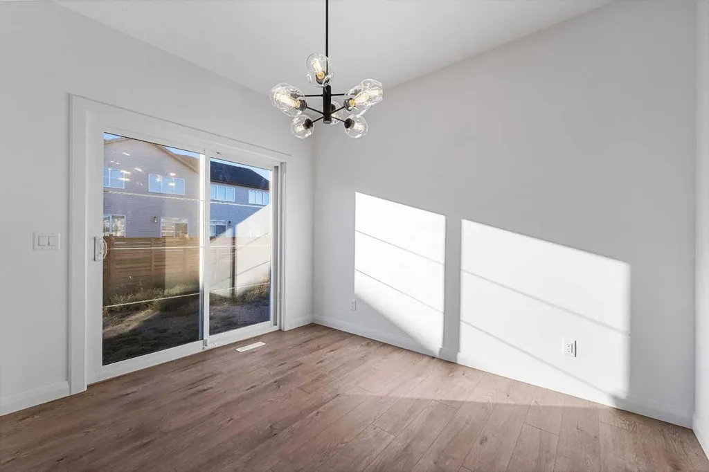 95 Dawson Wharf Mount Chestermere AB T1X 2X7