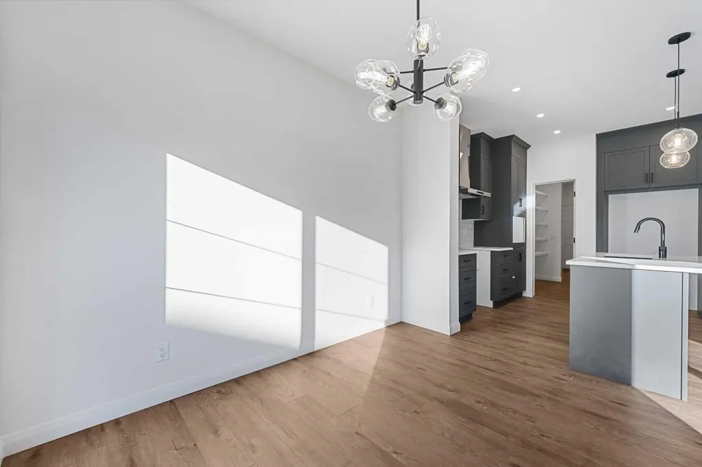 95 Dawson Wharf Mount Chestermere AB T1X 2X7