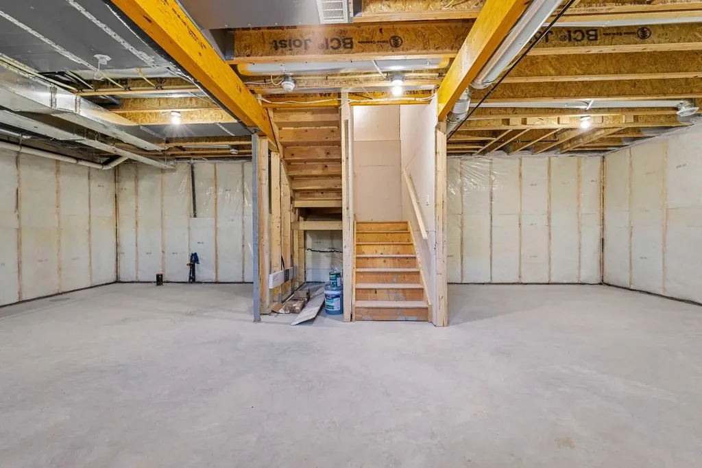 95 Dawson Wharf Mount Chestermere AB T1X 2X7
