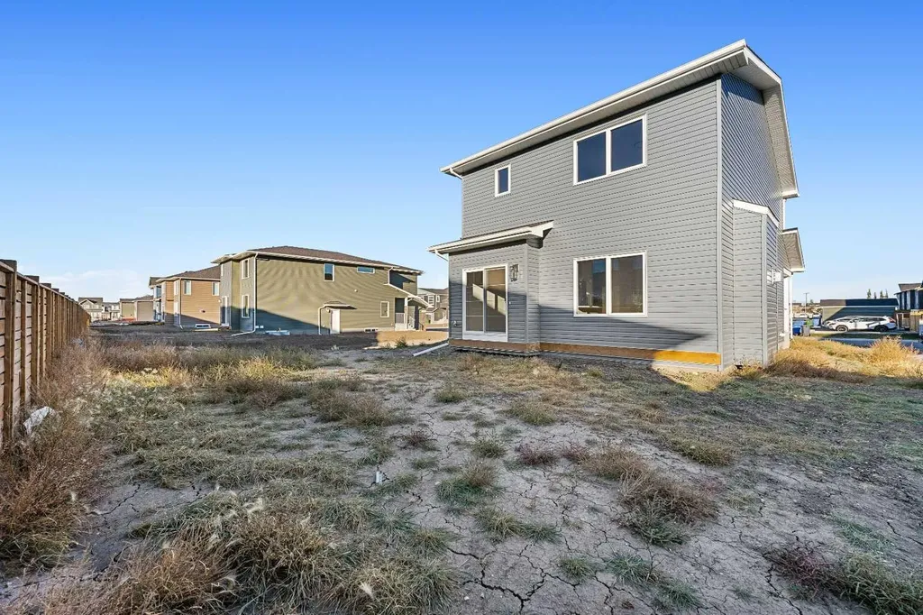 95 Dawson Wharf Mount Chestermere AB T1X 2X7