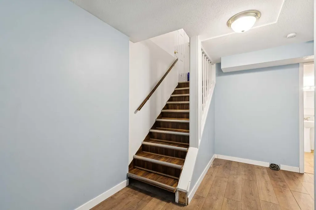 2007 Olympia Drive SE Calgary AB T2C 1H6