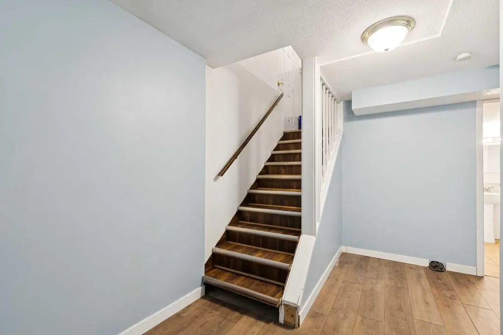 2007 Olympia Drive SE Calgary AB T2C 1H6