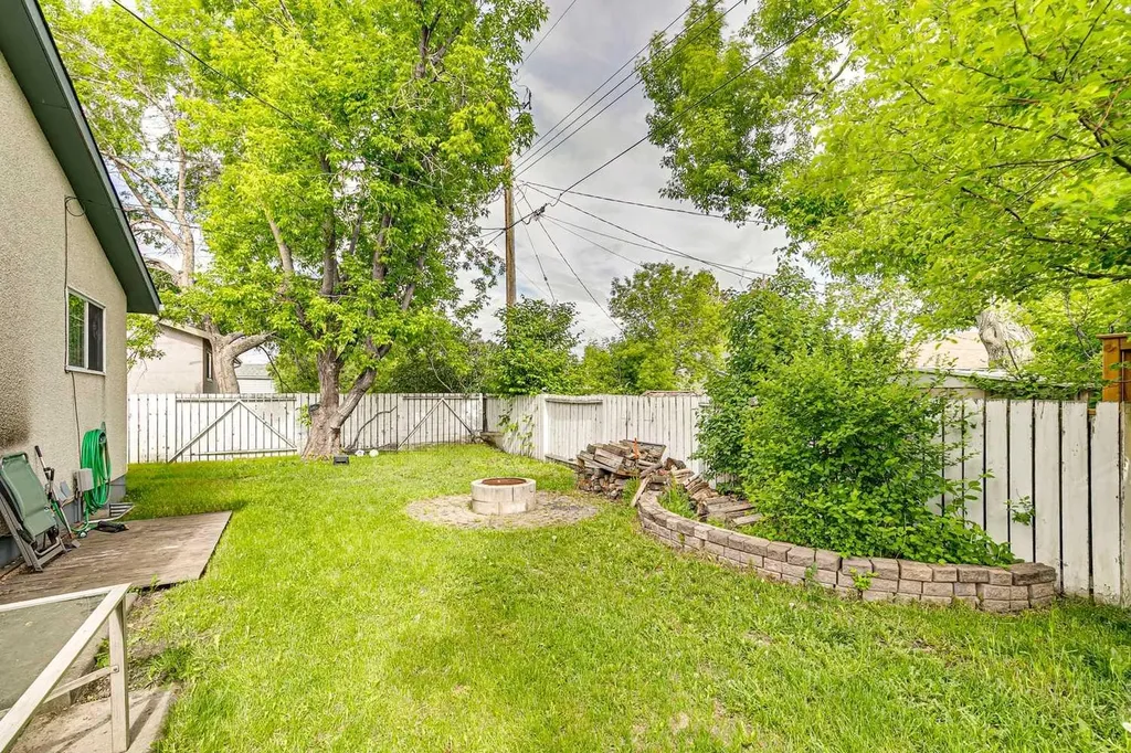 2007 Olympia Drive SE Calgary AB T2C 1H6