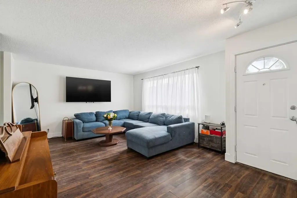 2007 Olympia Drive SE Calgary AB T2C 1H6