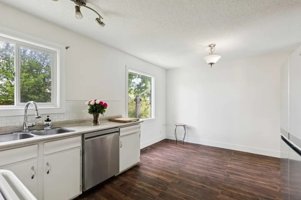2007 Olympia Drive SE Calgary AB T2C 1H6
