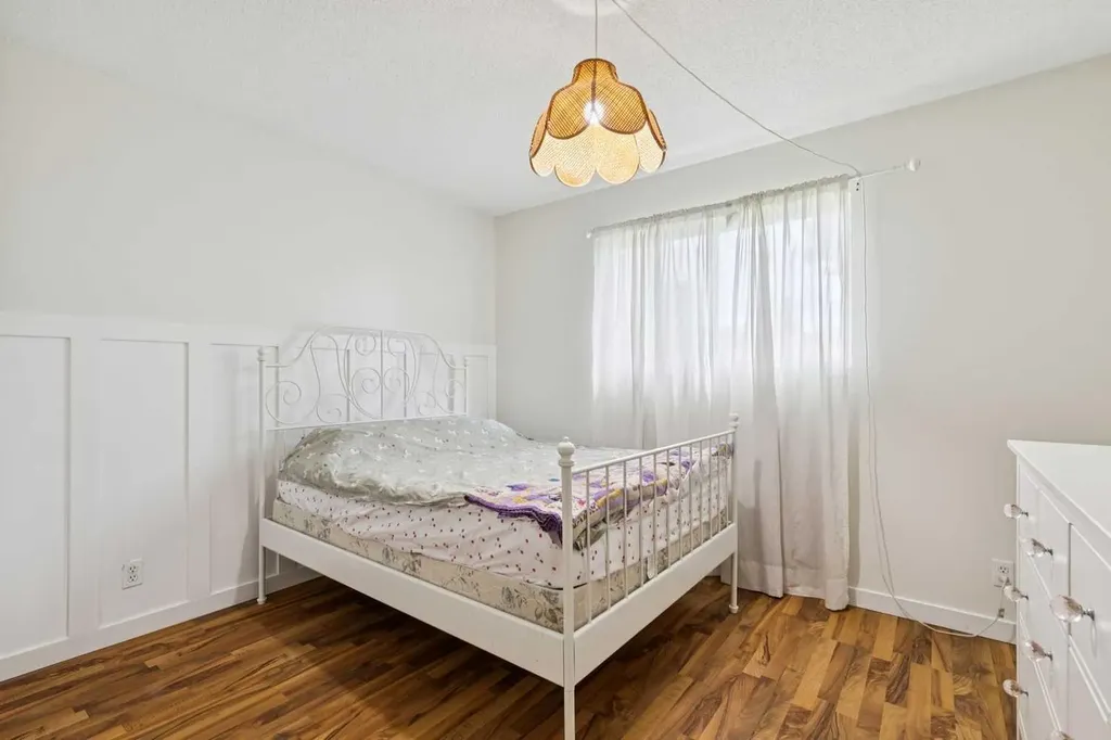 2007 Olympia Drive SE Calgary AB T2C 1H6