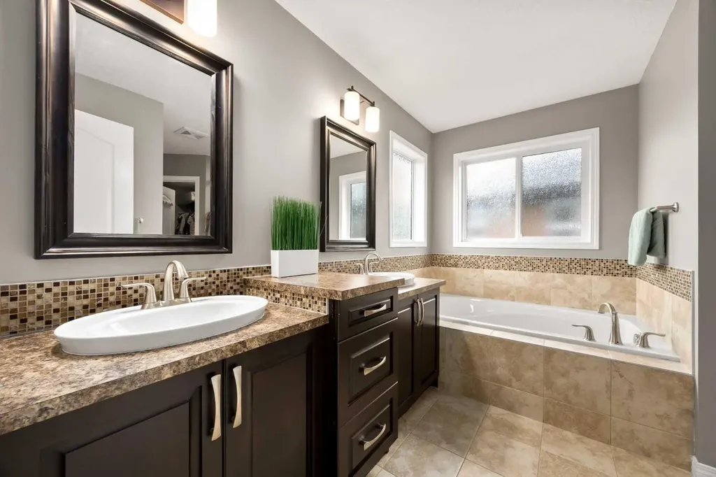 77 Cougar Ridge Cove SW Calgary AB T3H 0S5