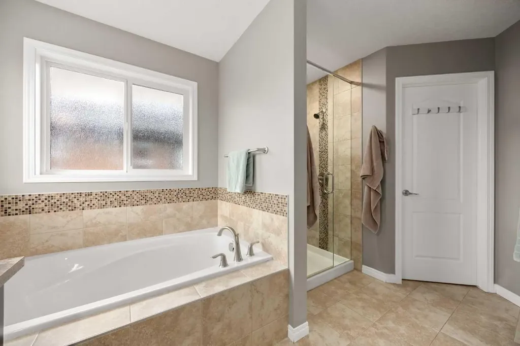 77 Cougar Ridge Cove SW Calgary AB T3H 0S5