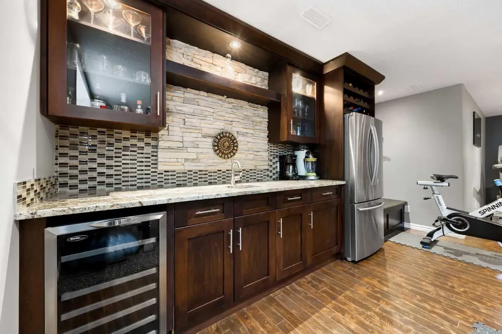 77 Cougar Ridge Cove SW Calgary AB T3H 0S5