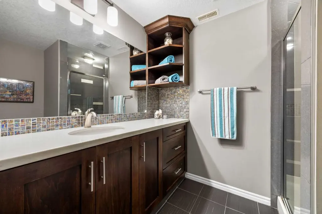 77 Cougar Ridge Cove SW Calgary AB T3H 0S5