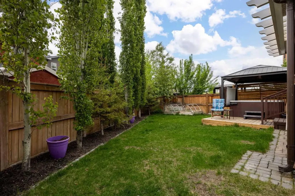 77 Cougar Ridge Cove SW Calgary AB T3H 0S5