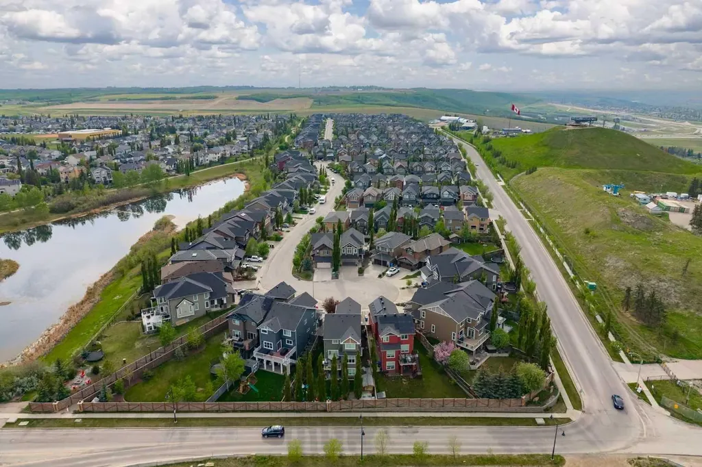 77 Cougar Ridge Cove SW Calgary AB T3H 0S5