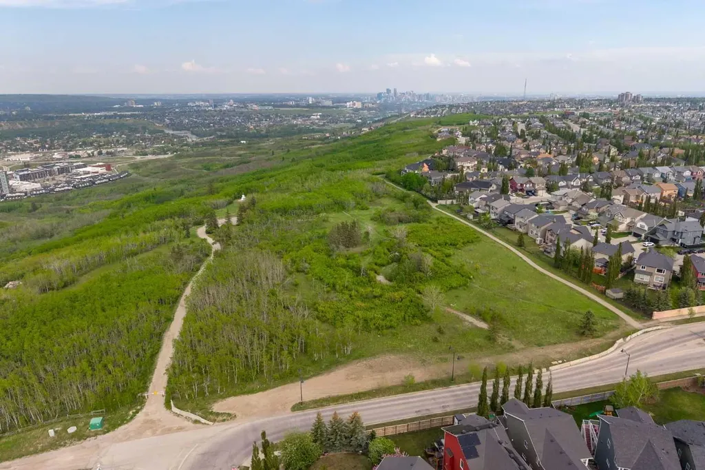 77 Cougar Ridge Cove SW Calgary AB T3H 0S5