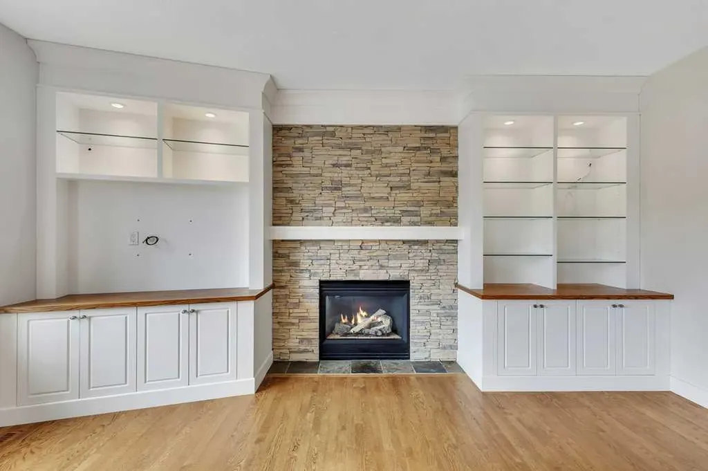 10983 Valley Springs Road NW Calgary AB T3B 5S5