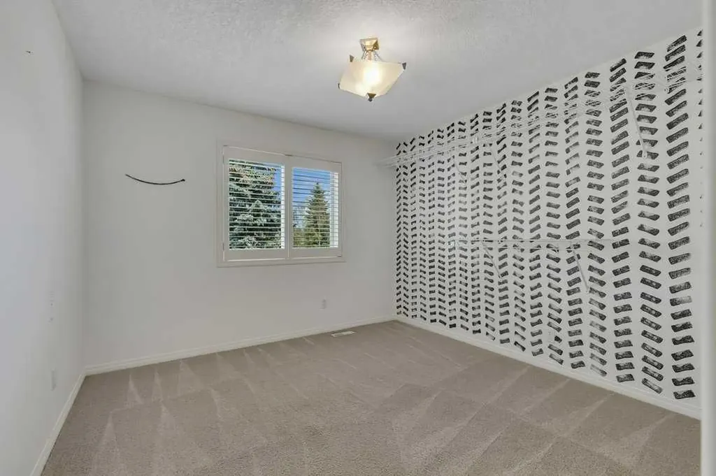 10983 Valley Springs Road NW Calgary AB T3B 5S5