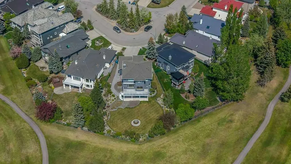 10983 Valley Springs Road NW Calgary AB T3B 5S5