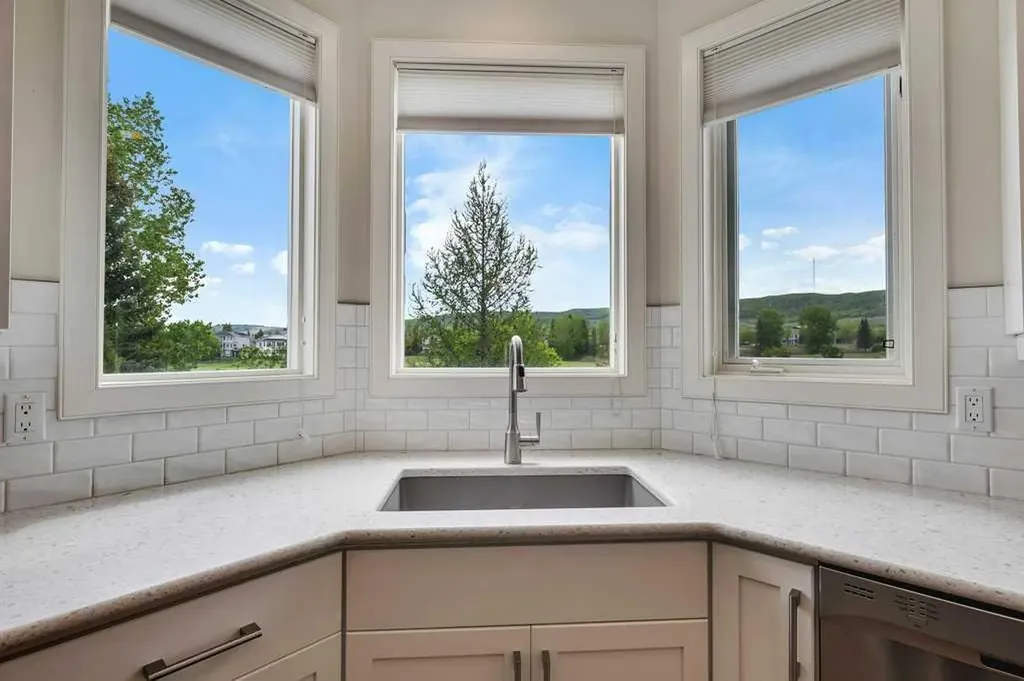 10983 Valley Springs Road NW Calgary AB T3B 5S5