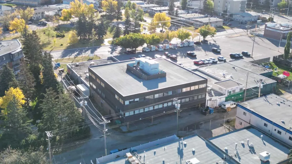 68, 7930 Bowness Road NW Calgary AB T3B0H3