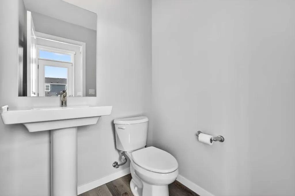195 Magnolia Terrace SE Calgary AB T3M 3N2