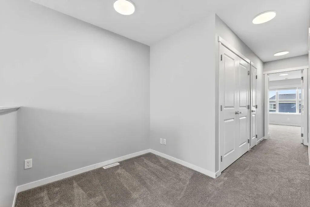 195 Magnolia Terrace SE Calgary AB T3M 3N2