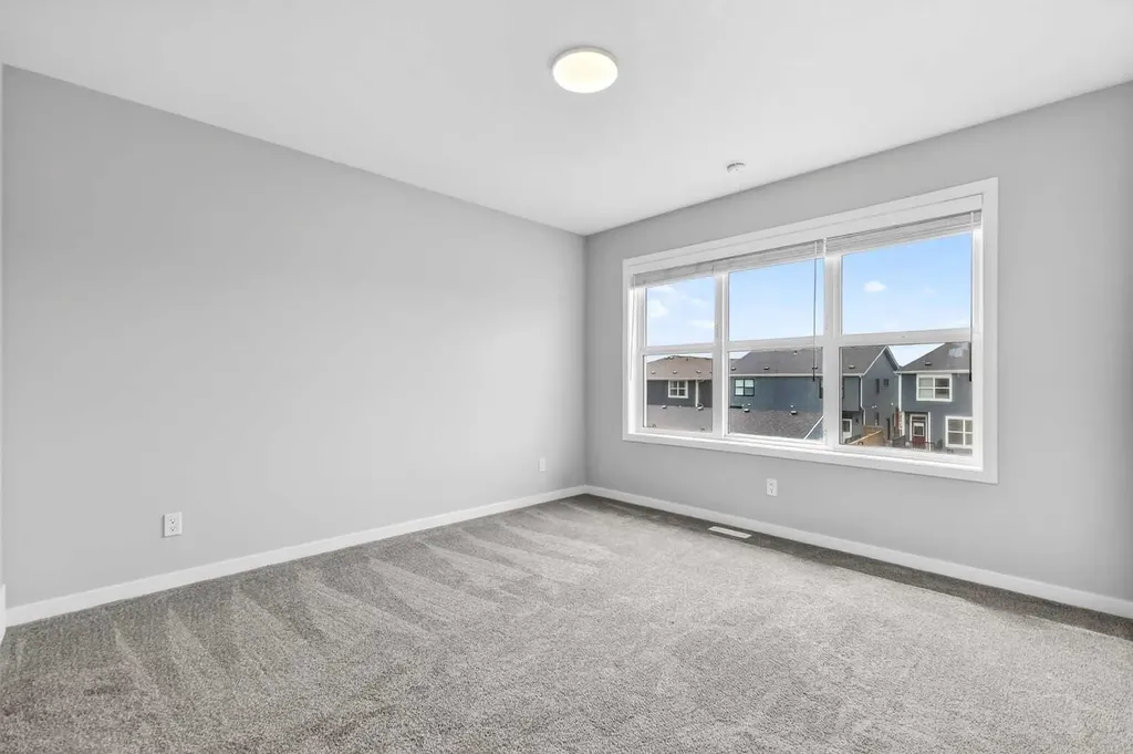 195 Magnolia Terrace SE Calgary AB T3M 3N2