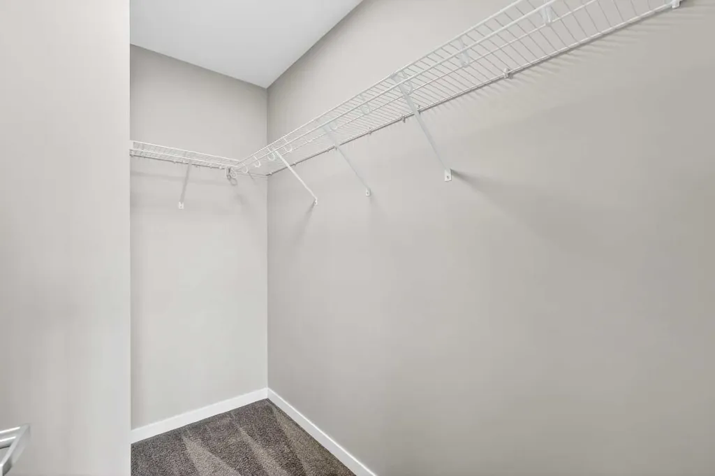 195 Magnolia Terrace SE Calgary AB T3M 3N2