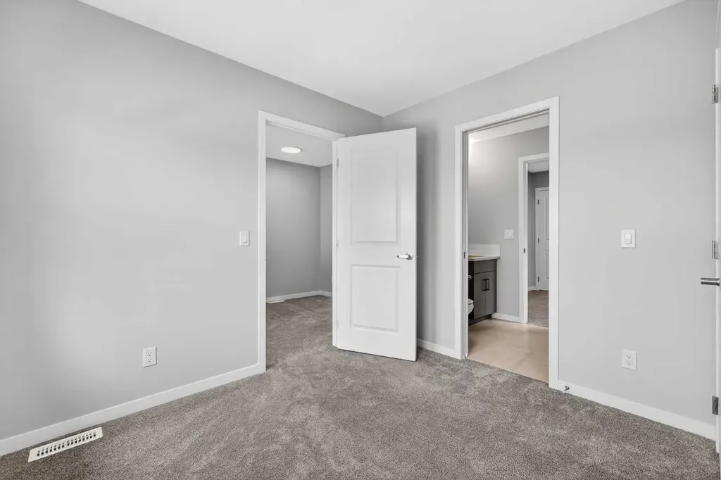 195 Magnolia Terrace SE Calgary AB T3M 3N2