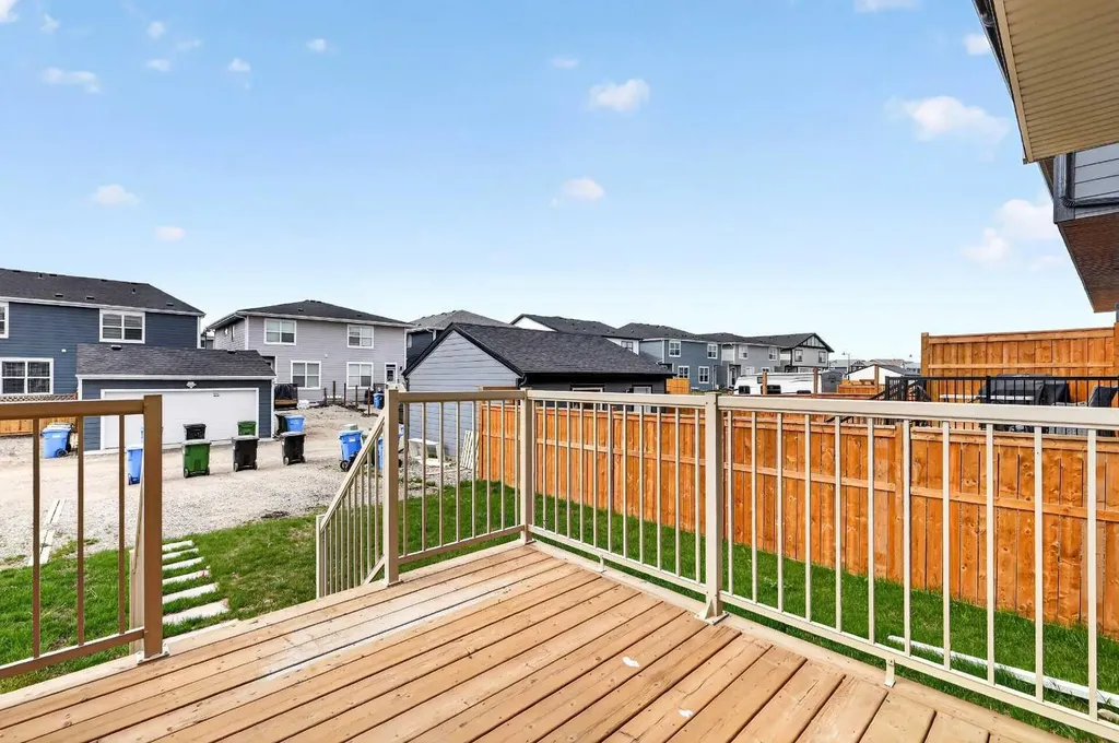 195 Magnolia Terrace SE Calgary AB T3M 3N2