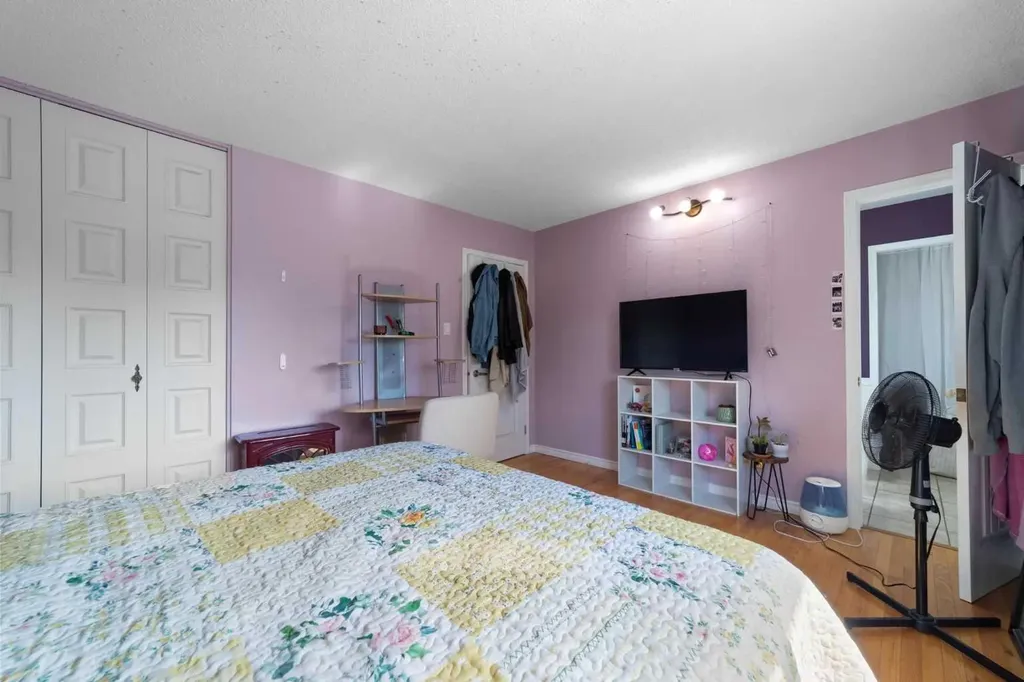 4702 51 Street Camrose AB T4V 1R8