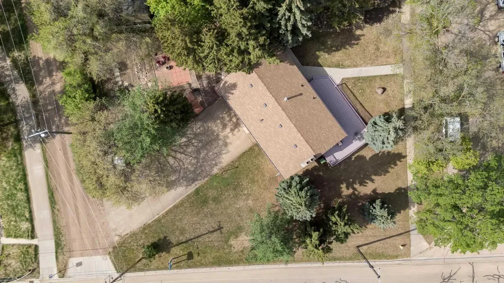 4702 51 Street Camrose AB T4V 1R8