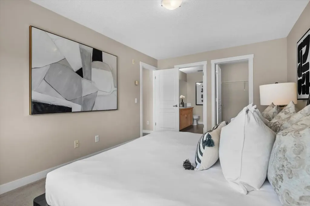 211 Aspen Stone Boulevard SW Calgary AB T3H 0K1