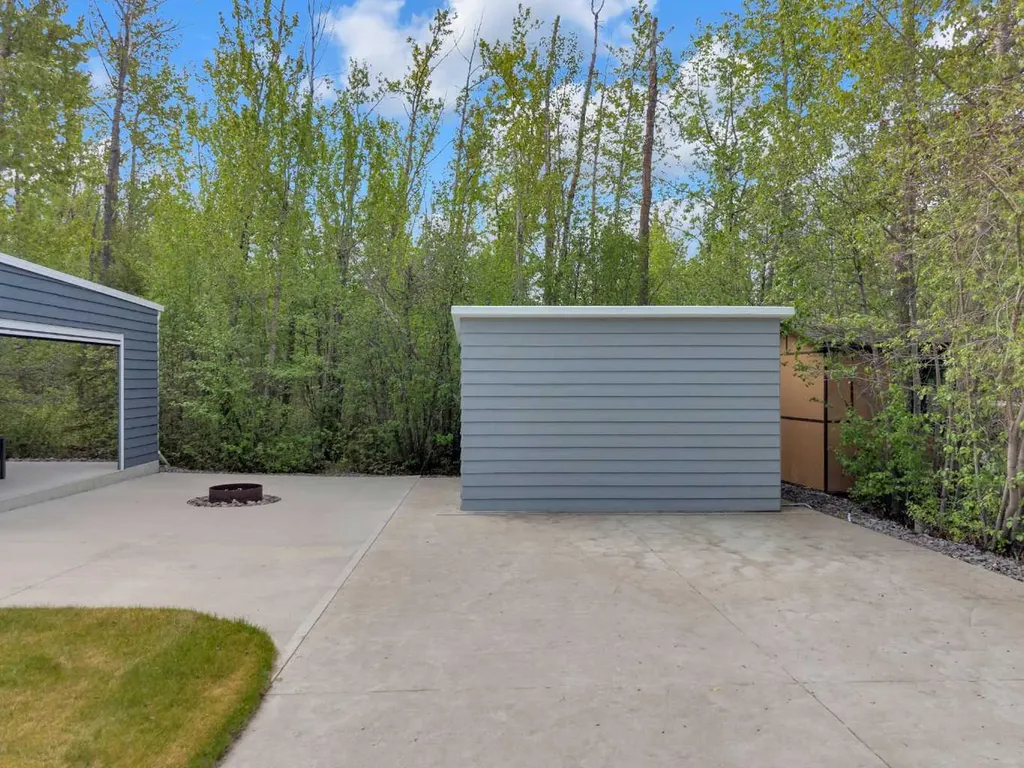 41310 Range Road 282 Rural Lacombe County AB T4L 2N3