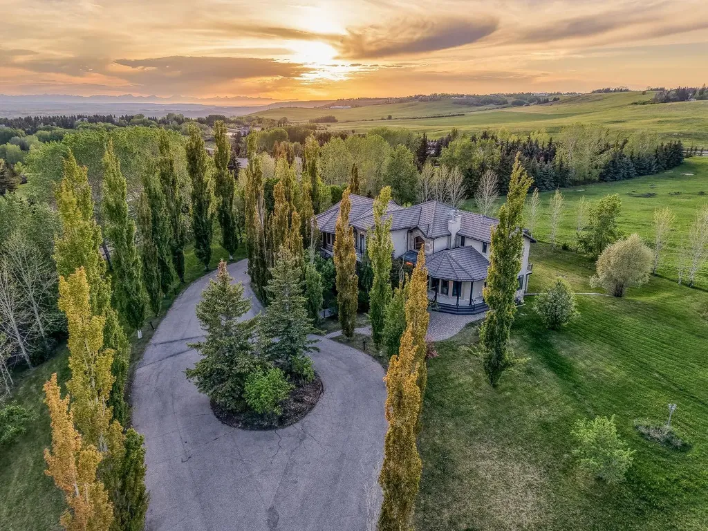 40 Blueridge Bay Rural Rocky View County AB T3L 2N5