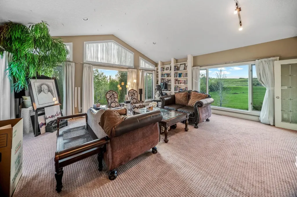 40 Blueridge Bay Rural Rocky View County AB T3L 2N5