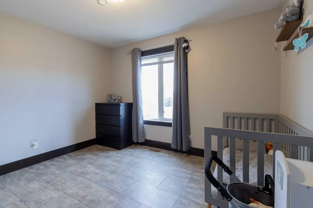 757 27 Street Fort Macleod AB T0L0Z0