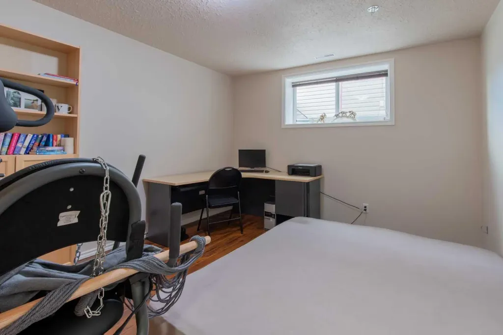 757 27 Street Fort Macleod AB T0L0Z0