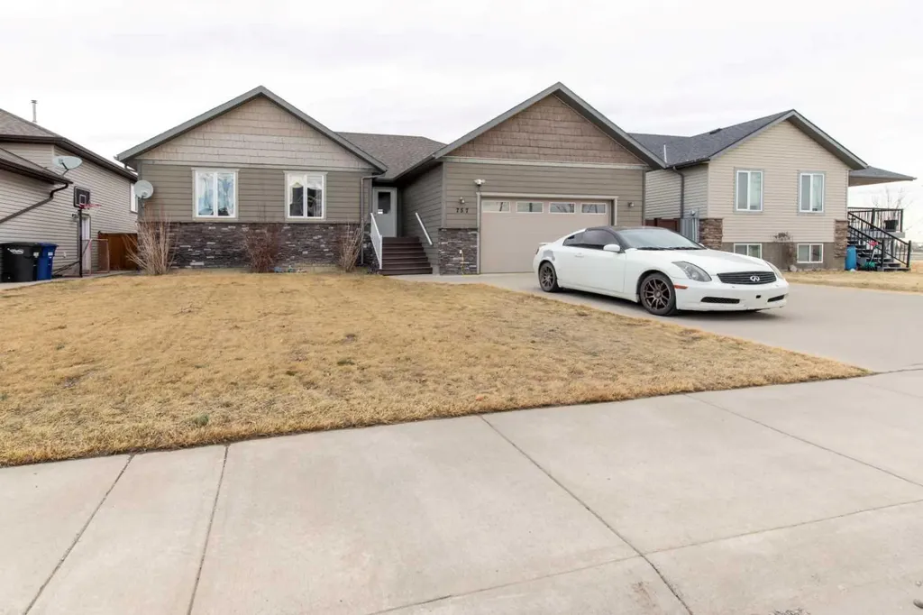 757 27 Street Fort Macleod AB T0L0Z0