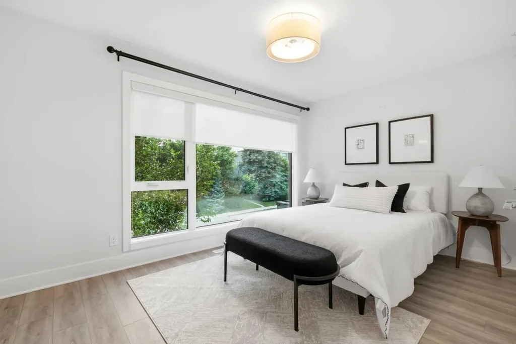 4318 17 Street SW Calgary AB T2T 4P8