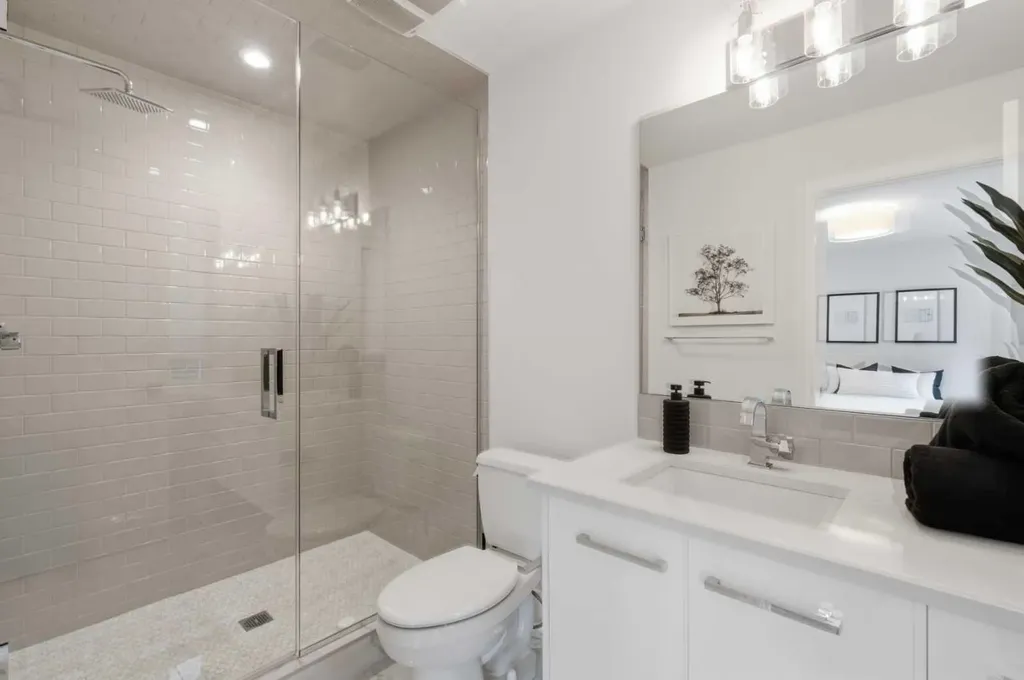 4318 17 Street SW Calgary AB T2T 4P8