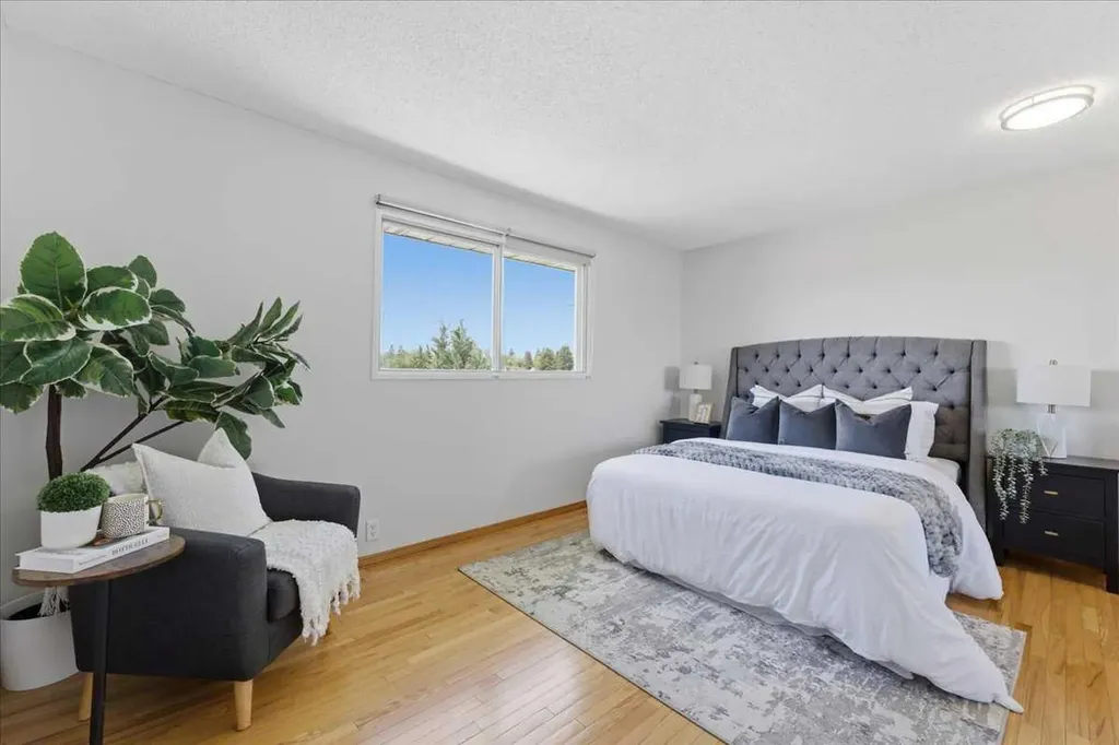 148 Edgedale Way NW Calgary AB T3A 2P9