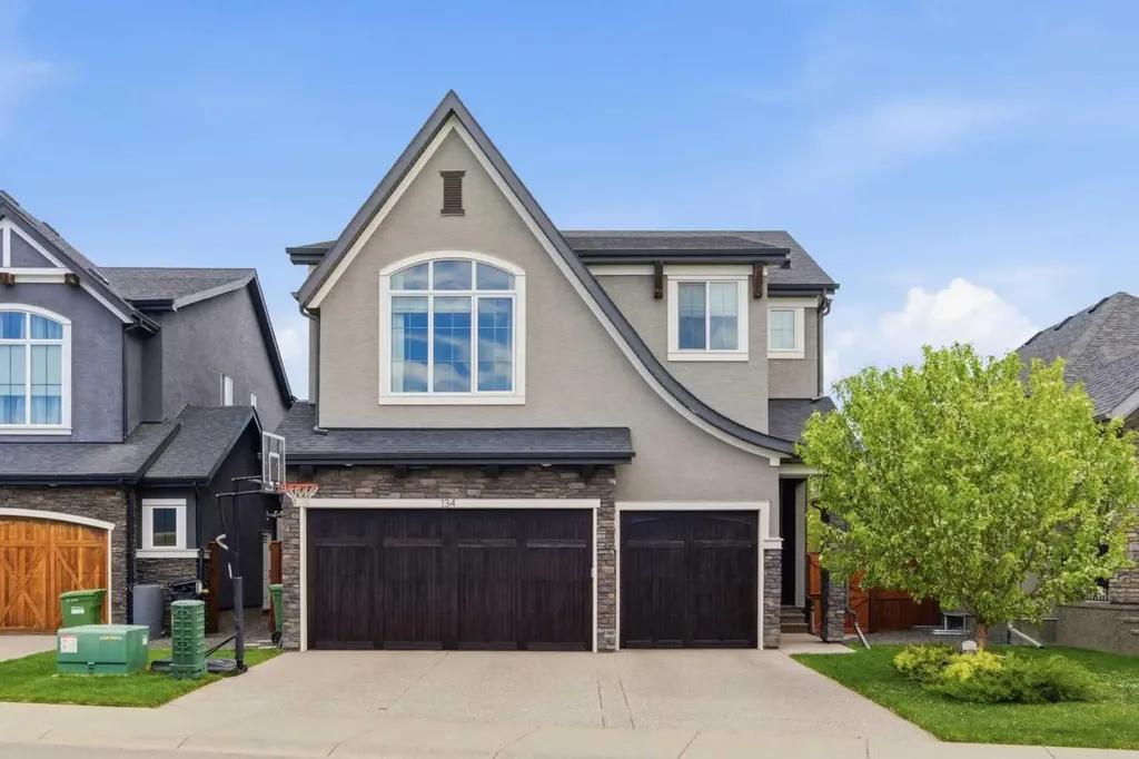 134 Cranbrook Circle SE Calgary AB T3M 2L9