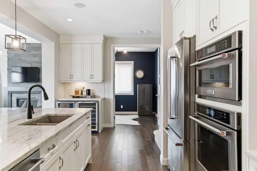 134 Cranbrook Circle SE Calgary AB T3M 2L9