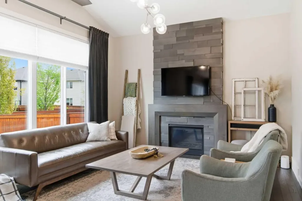 134 Cranbrook Circle SE Calgary AB T3M 2L9
